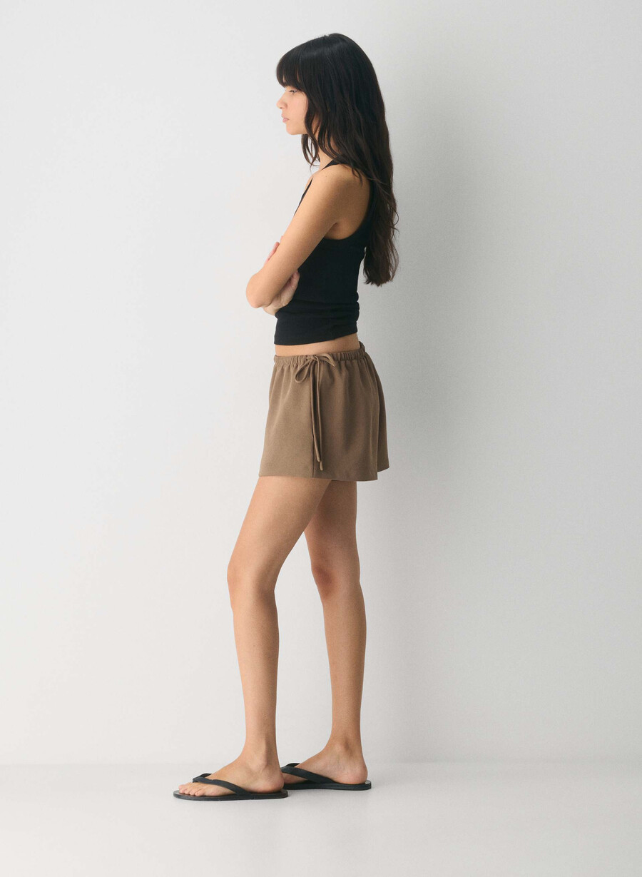 artisan short – crepette folio braun