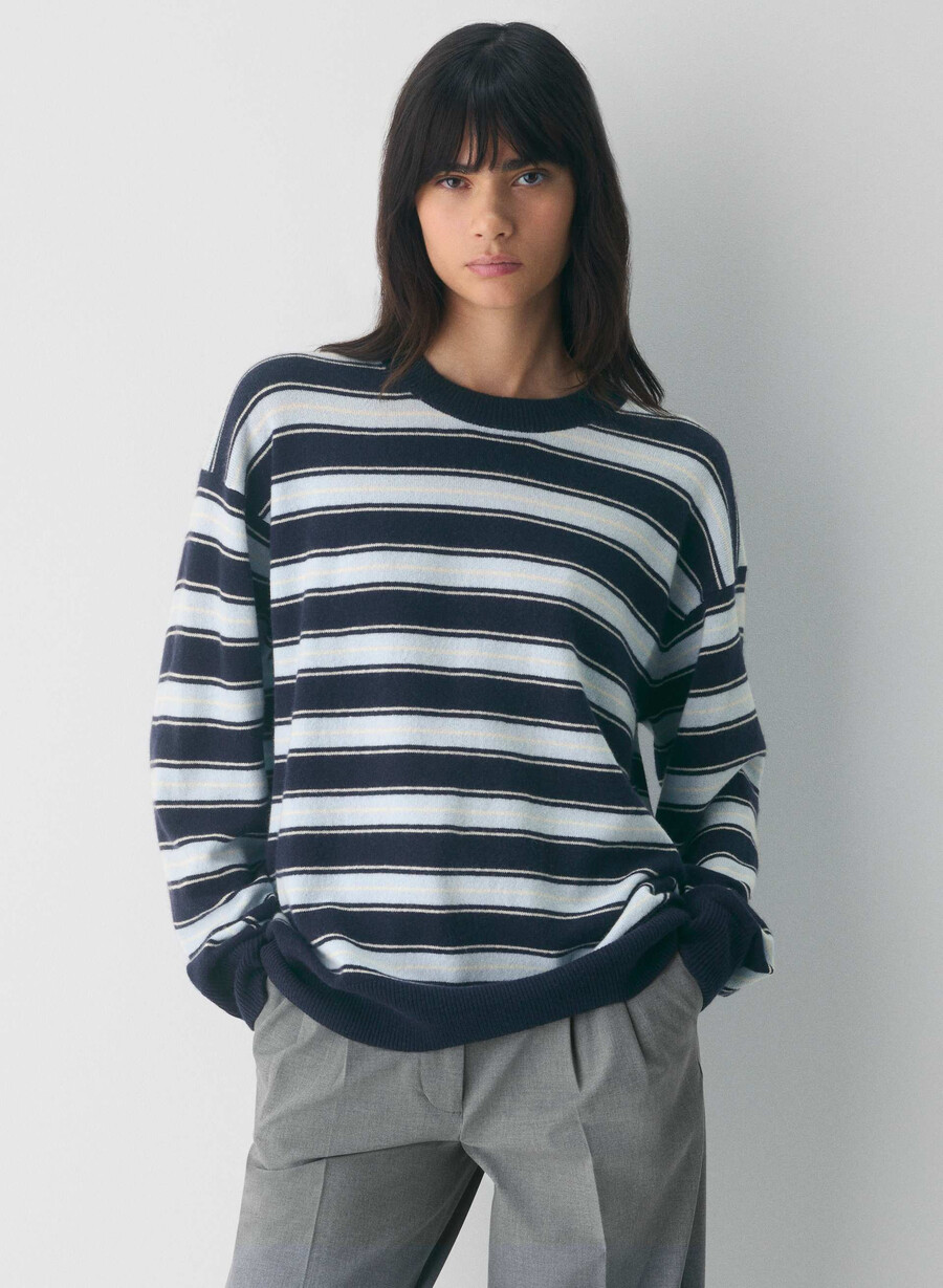 bare cashmere relaxed crew sweater admiral villa blu