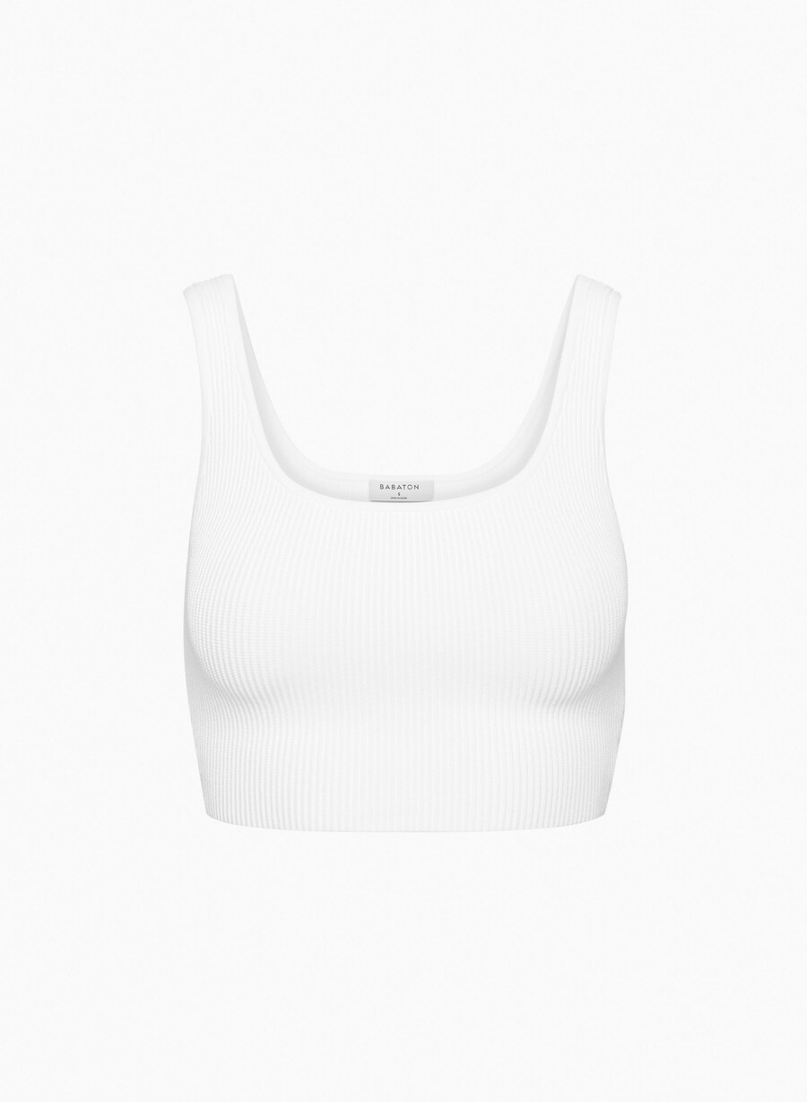 kurzes tanktop mit eckigem ausschnitt geformt aus strick weiss