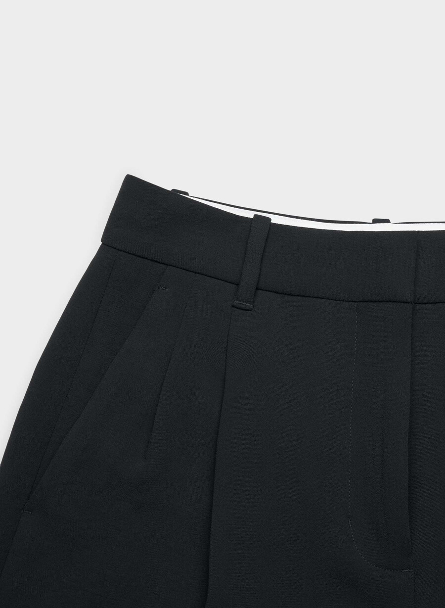 der mühelose short mini - crepette schwarz