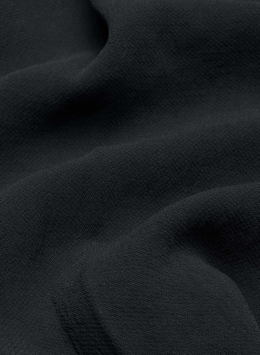 die mühelose short mid-thigh - crepette schwarz