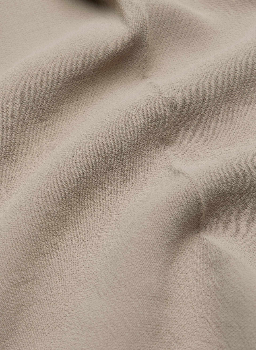 die mühelose short mid-thigh - crepette nomad taupe