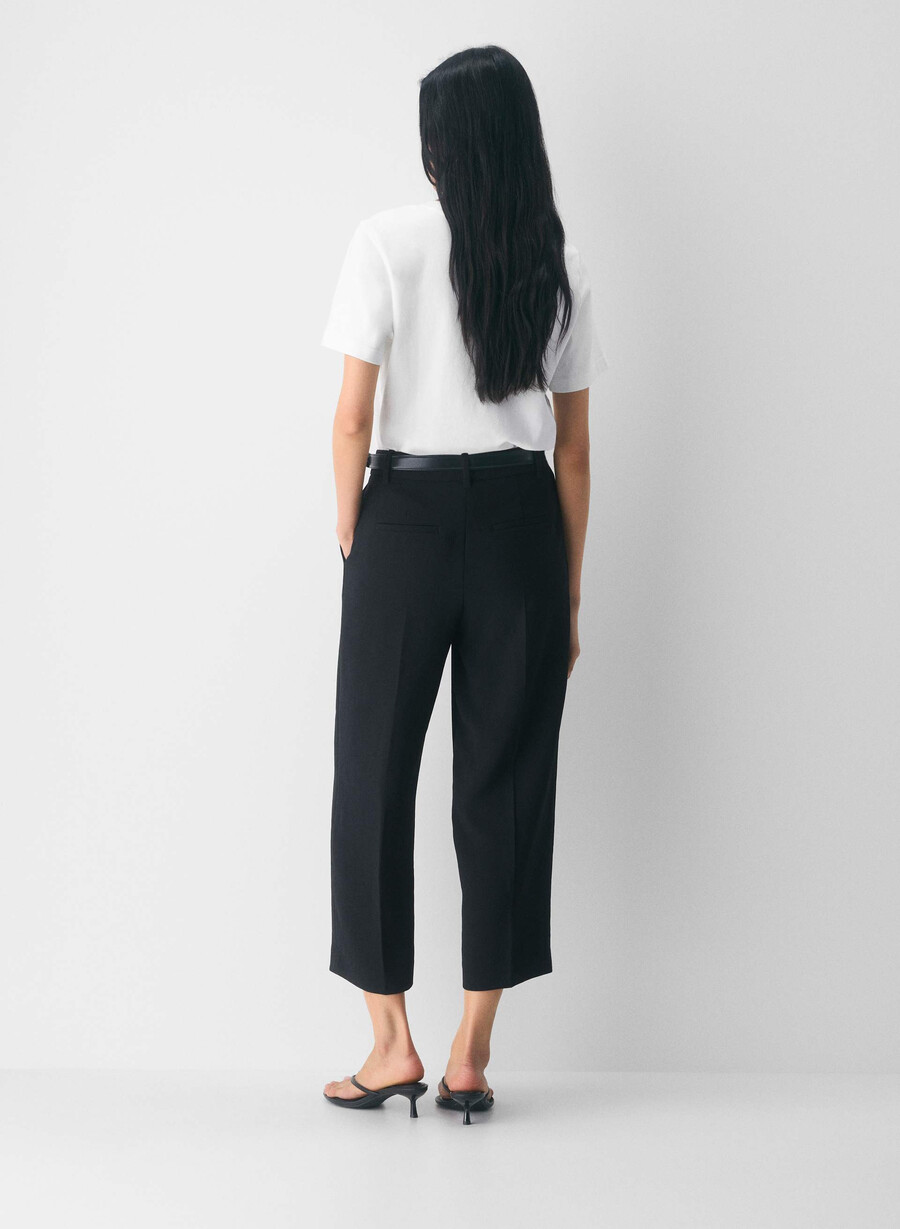 die effortless pant cropped - crepette schwarz