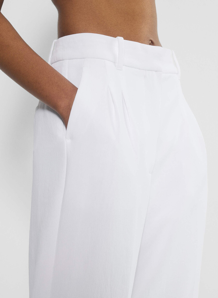 die effortless pant cropped - crepette weiss