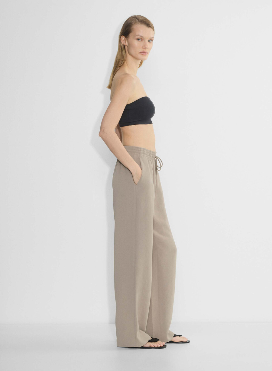 thesis-hose – crepette nomad taupe