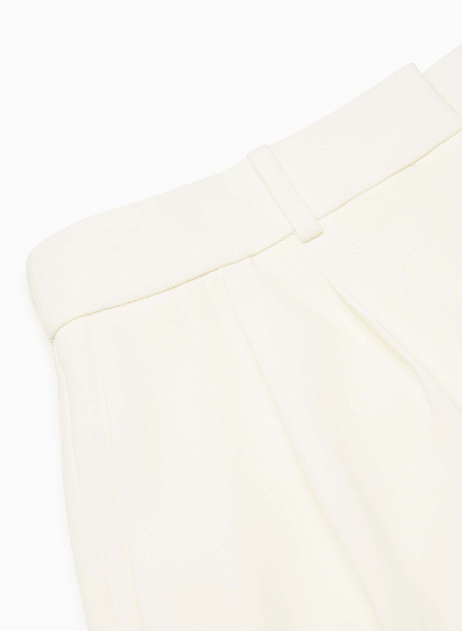 plissierte mini-shorts in hellbirke