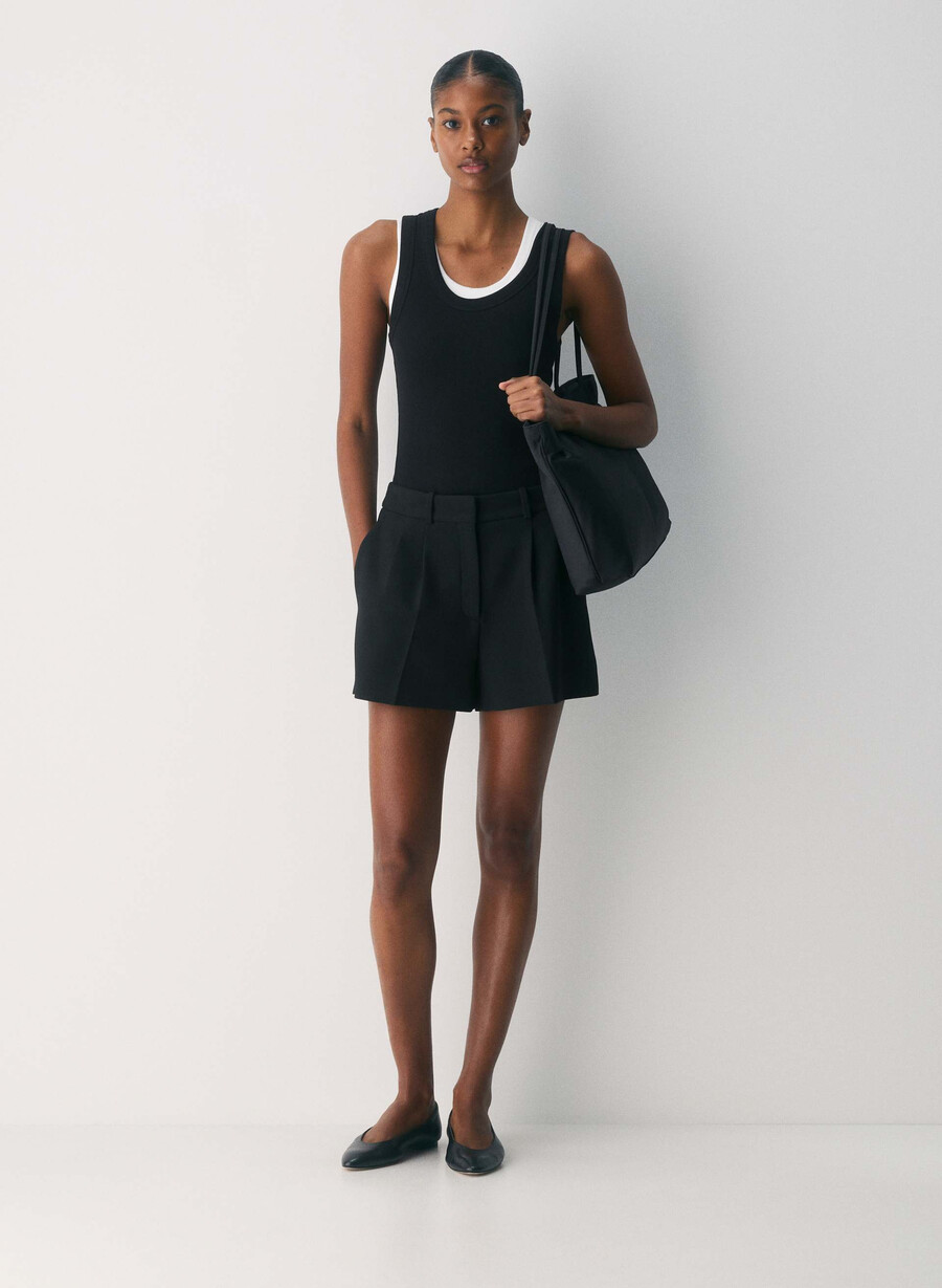 plissierte mini-shorts – reessential schwarz