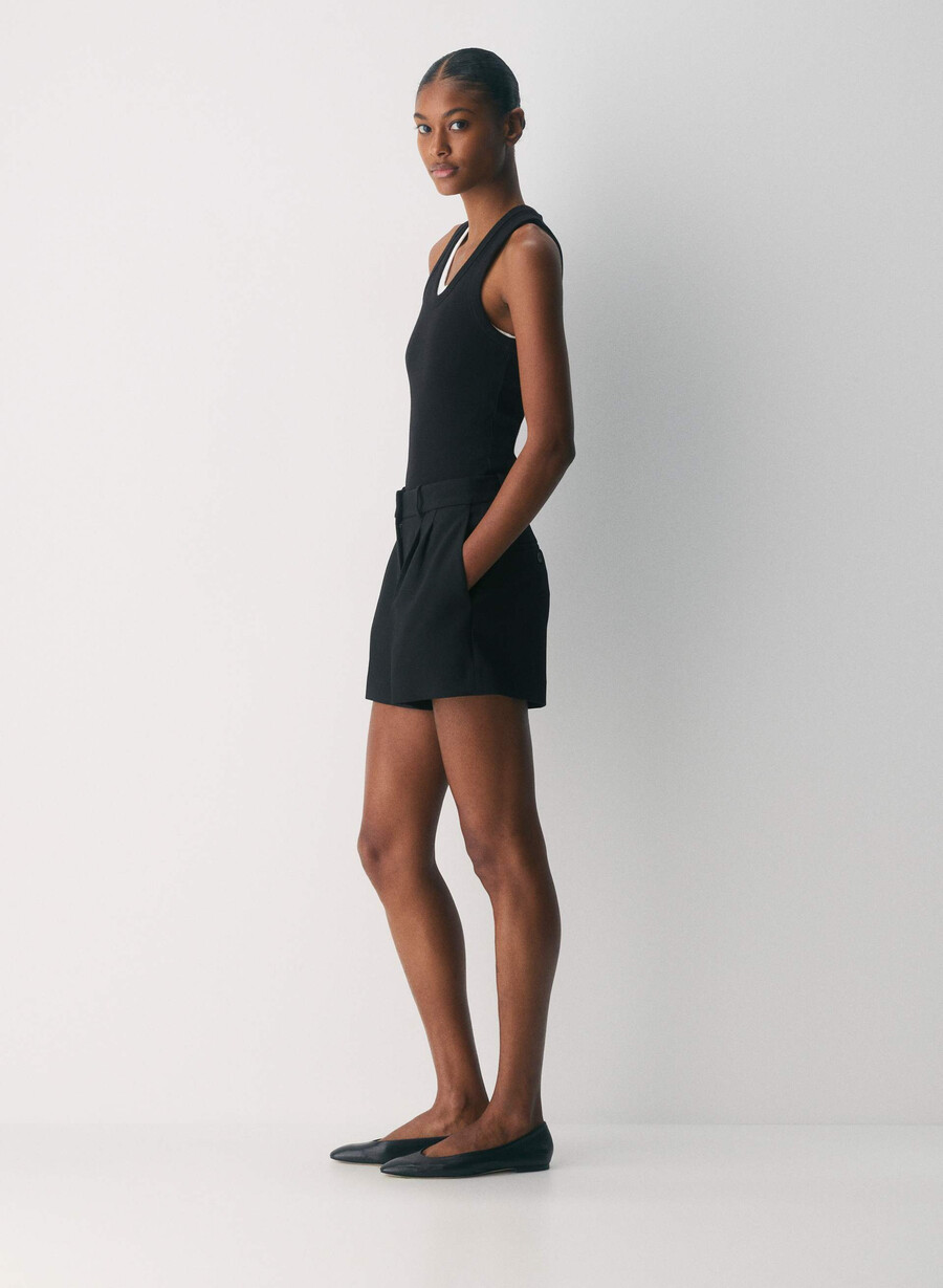 plissierte mini-shorts – reessential schwarz