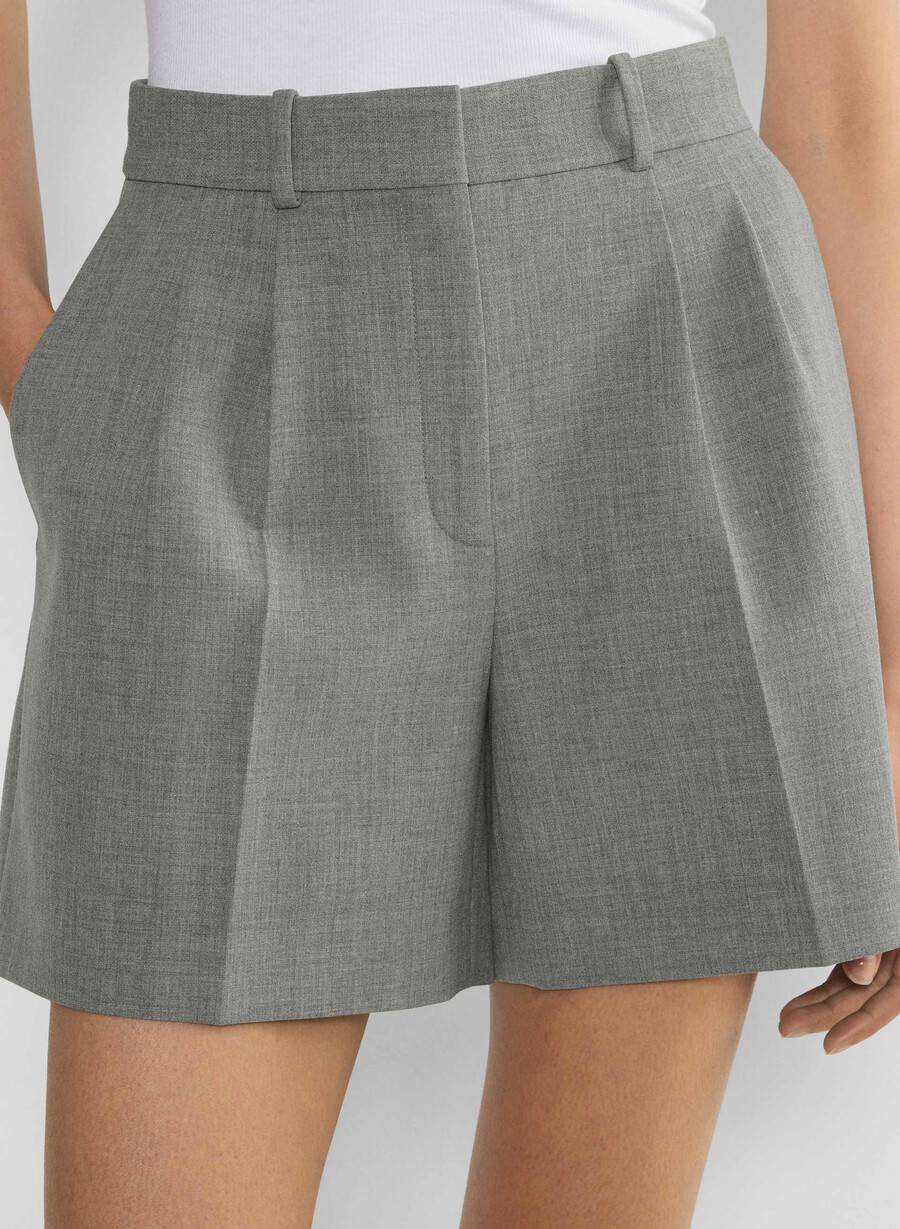 plissierte mittellange shorts meliert dunkelgrau