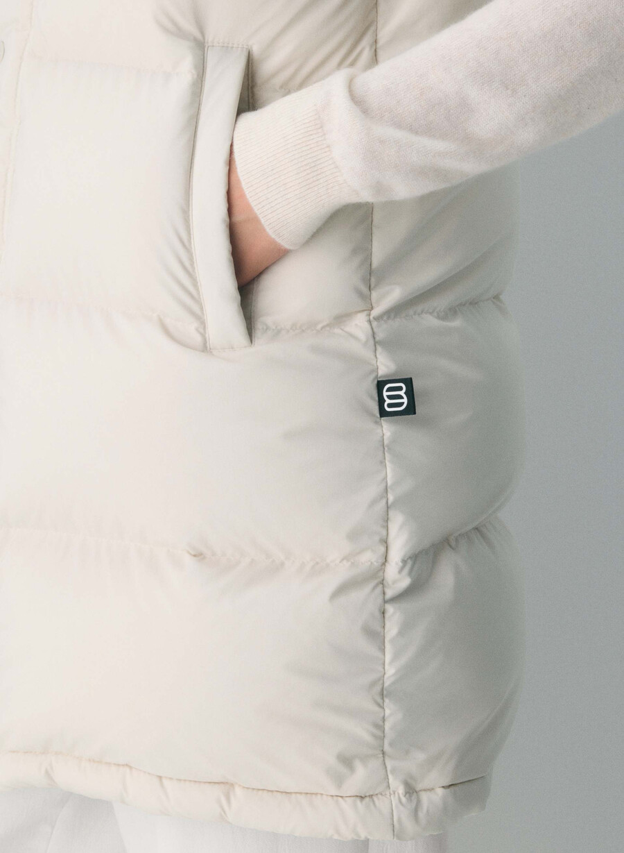 the super puff mid vest - climatte matte pearl