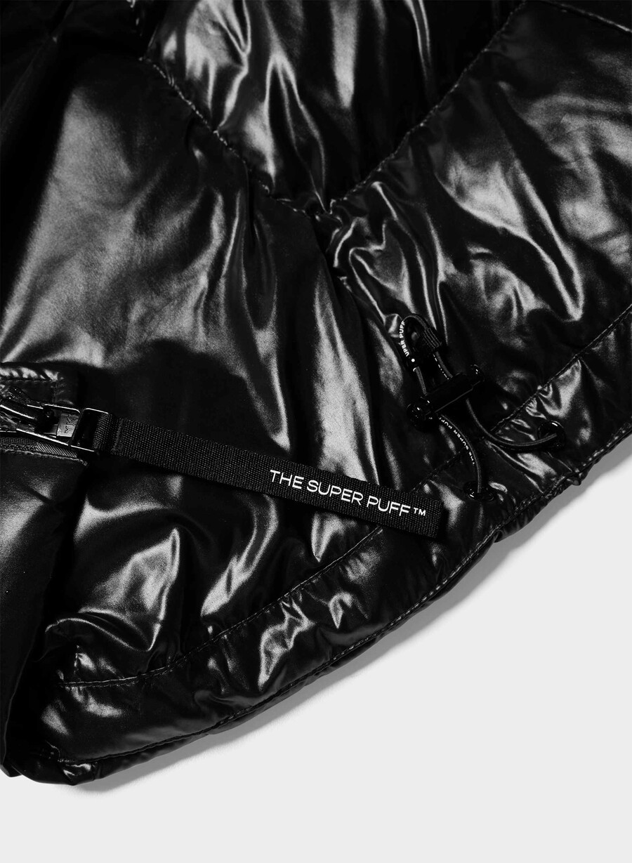 supersnug puff long – hochglanz schwarz