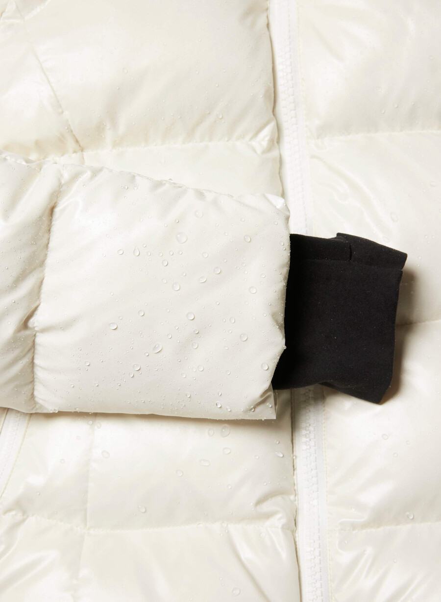 supersnug puff long – hochglänzende birke