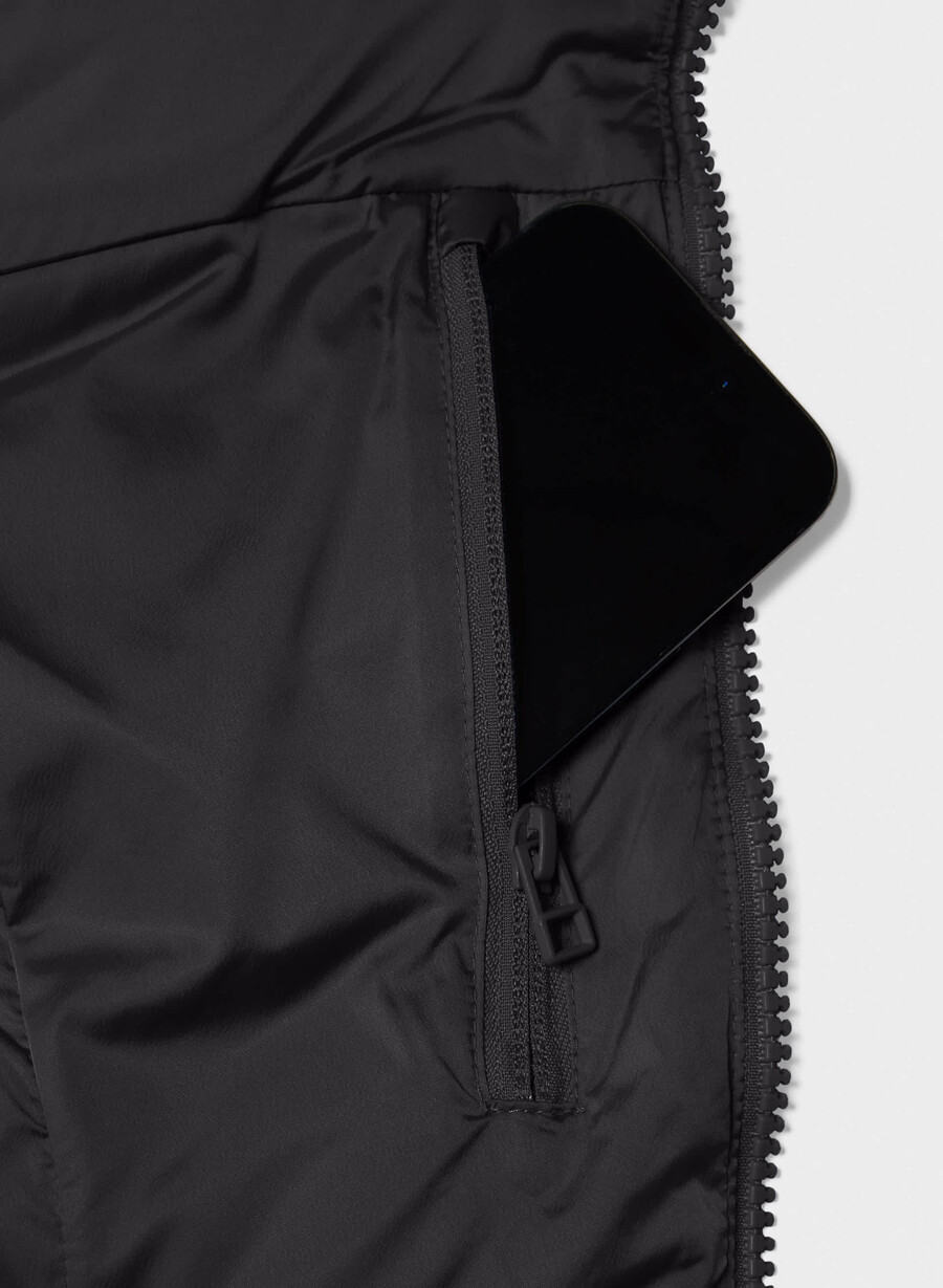 der supersnug puff - satin flex schwarz