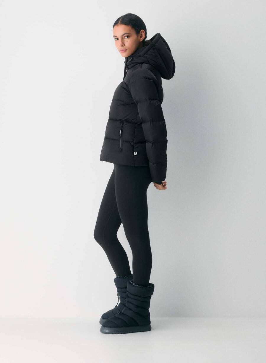 der supersnug puff - satin flex schwarz