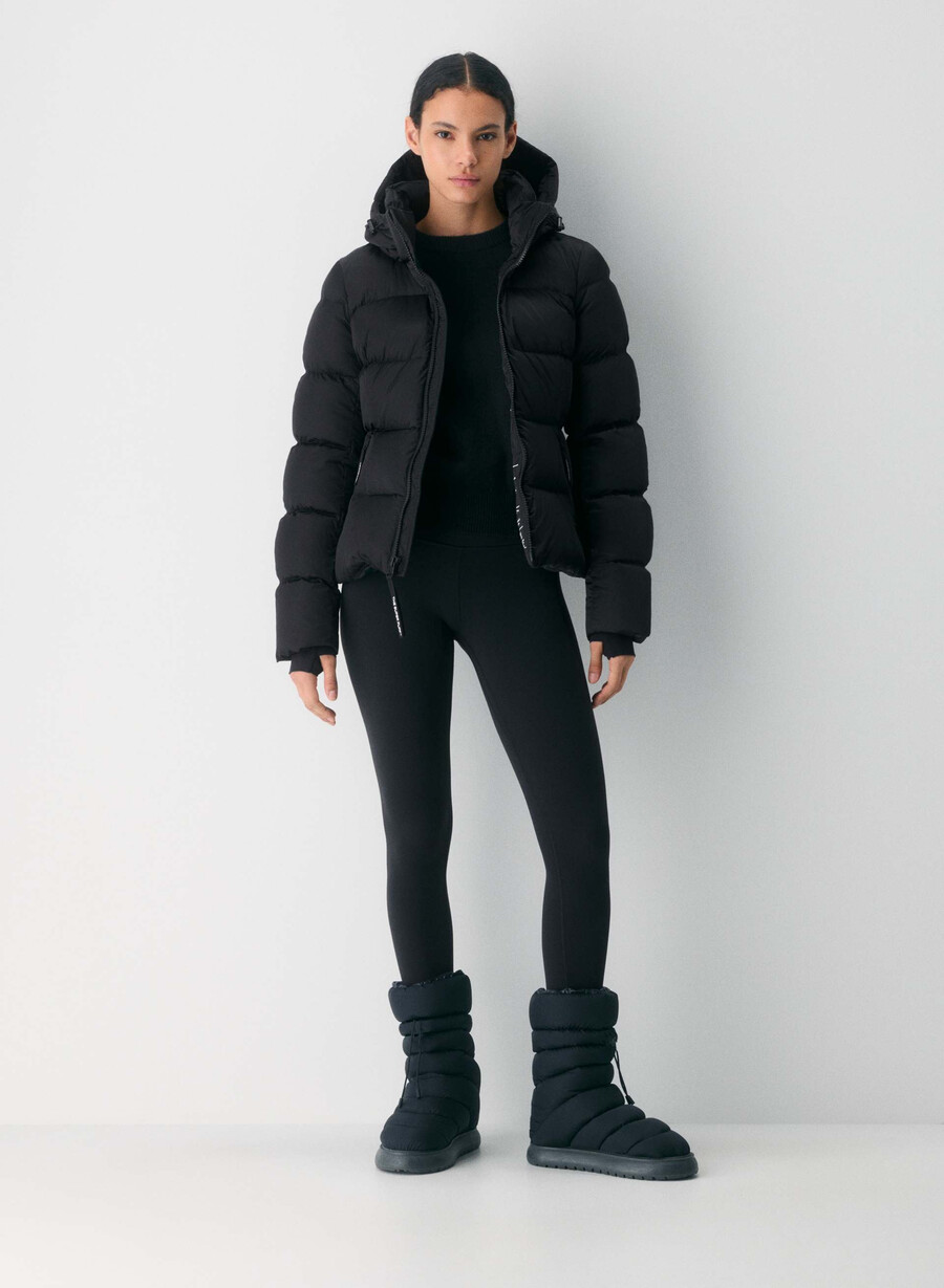 der supersnug puff - satin flex schwarz