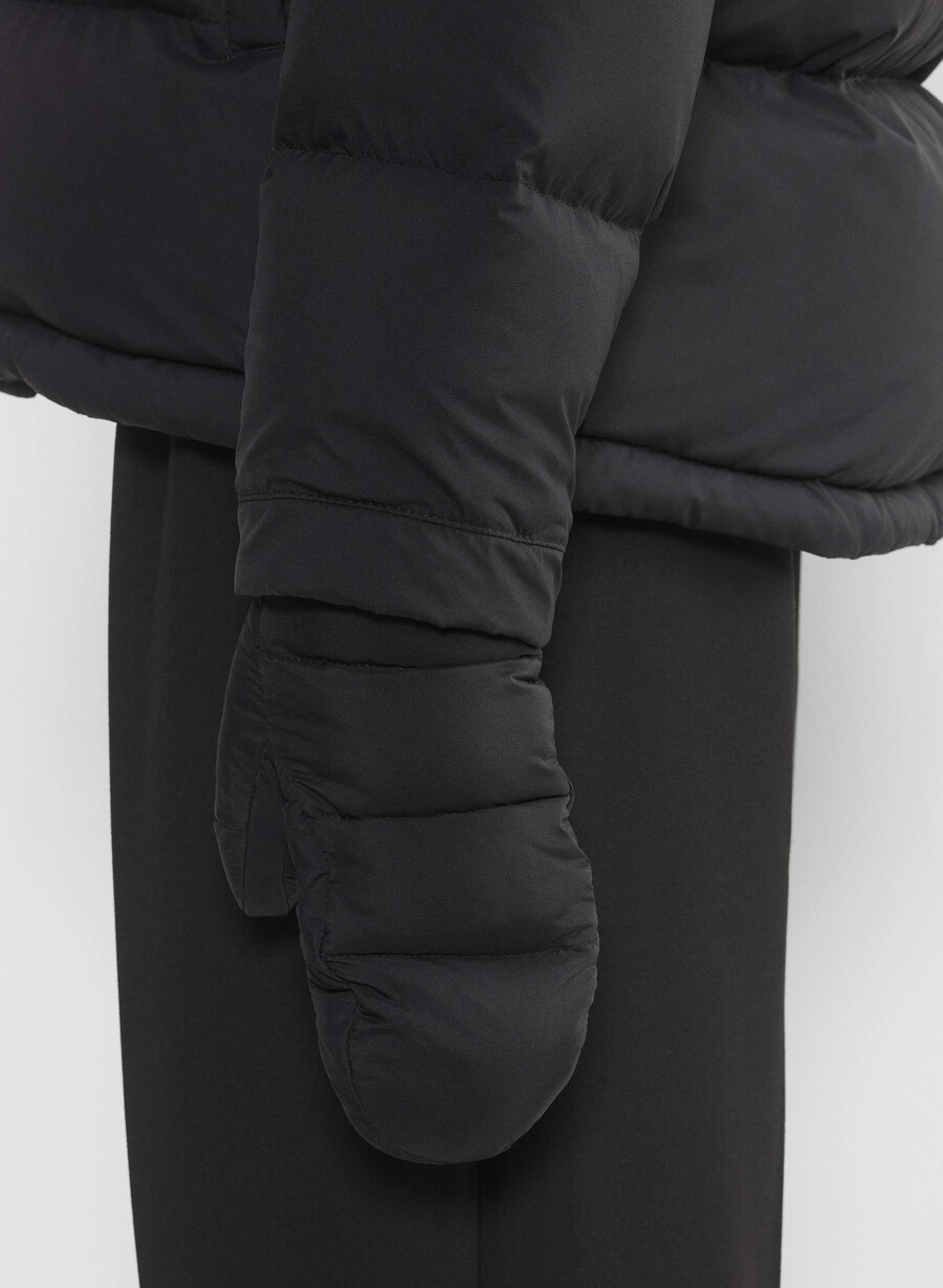 the super puff fäustling - climatte black
