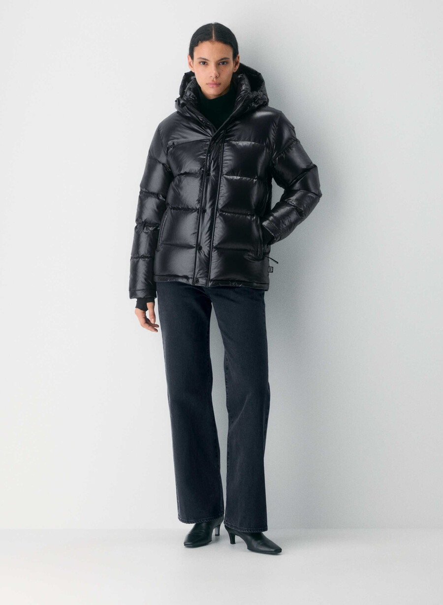 the super puff hochglanz schwarz
