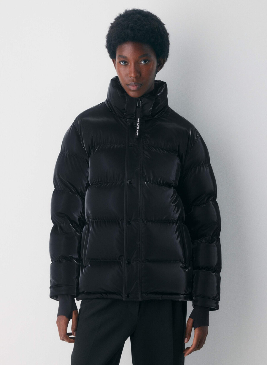 the super puff liquid shine schwarz