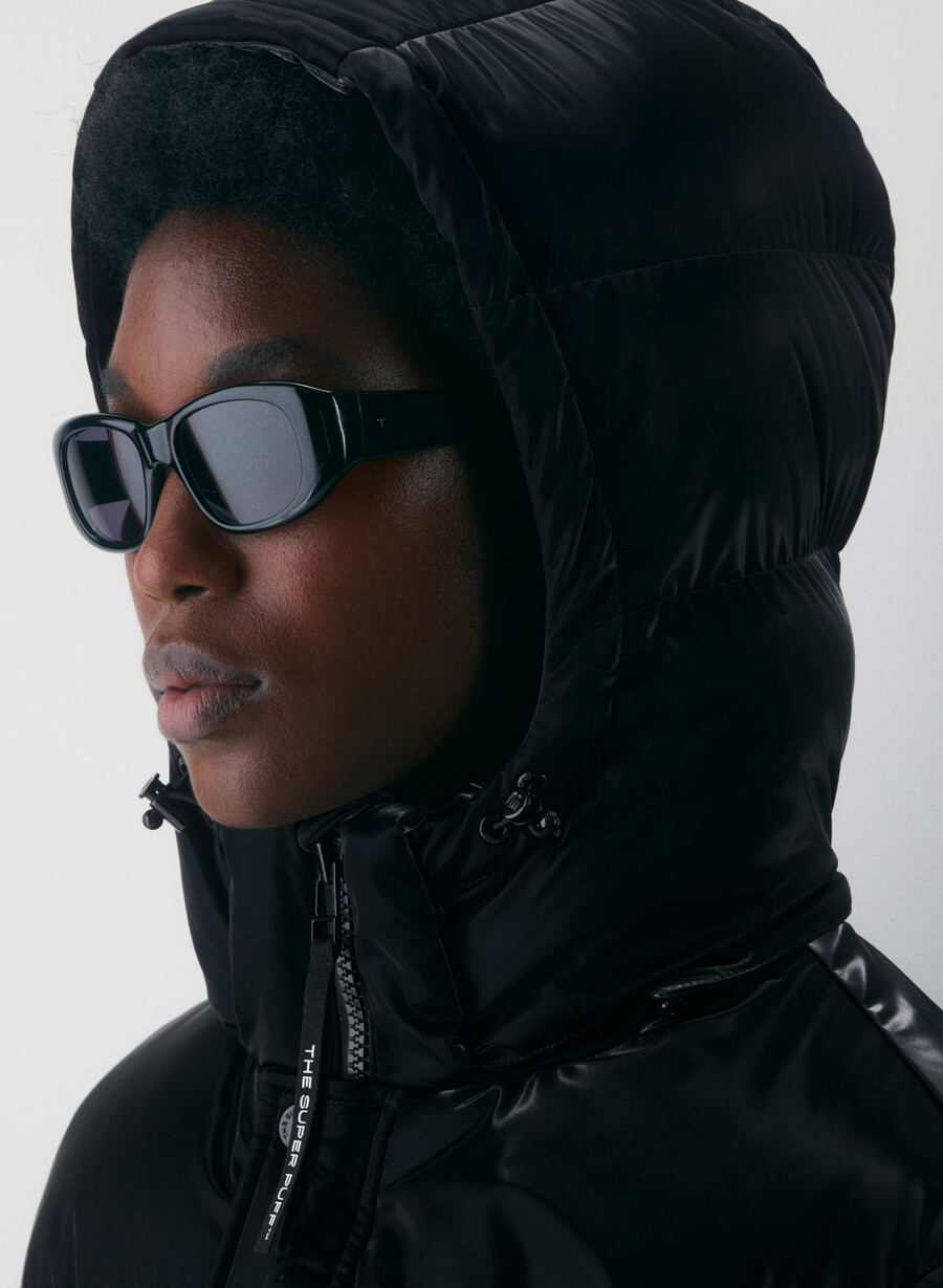 the super puff liquid shine schwarz