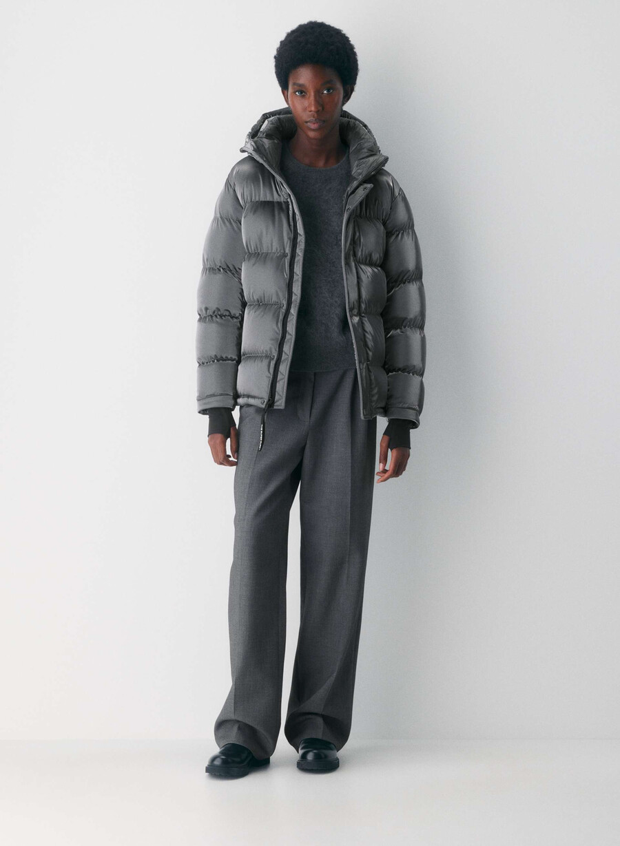 the super puff liquid shine coal grey