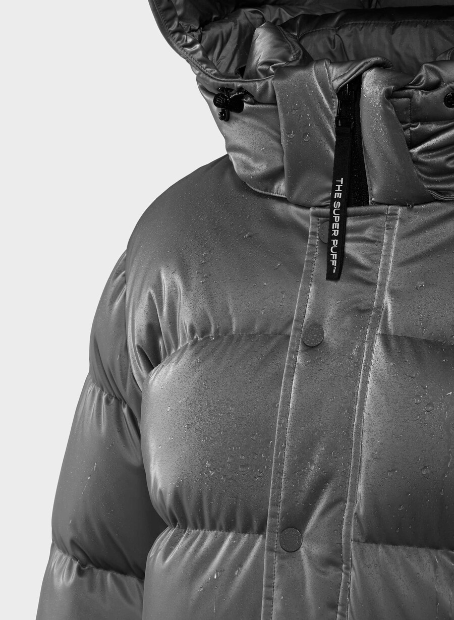 the super puff liquid shine coal grey