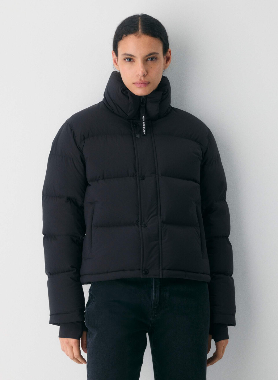 the super puff shorty - climatte black