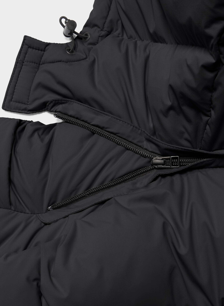 the super puff shorty - climatte black