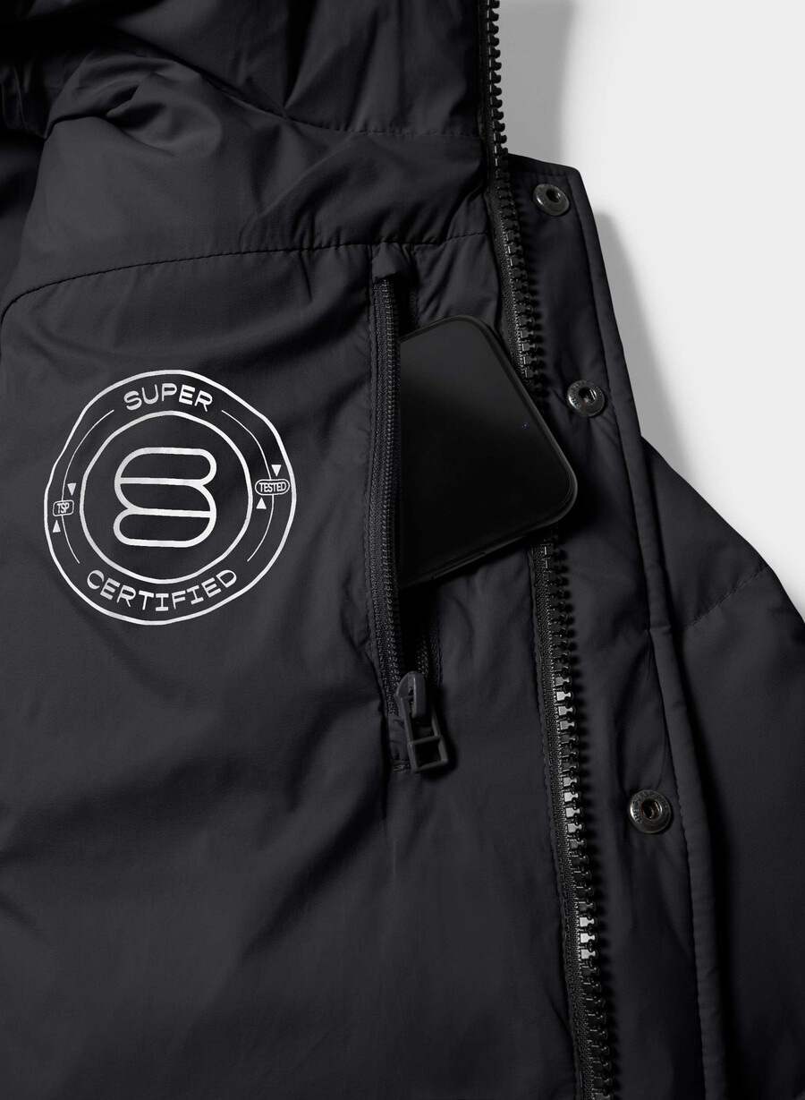 the super puff shorty - climatte black