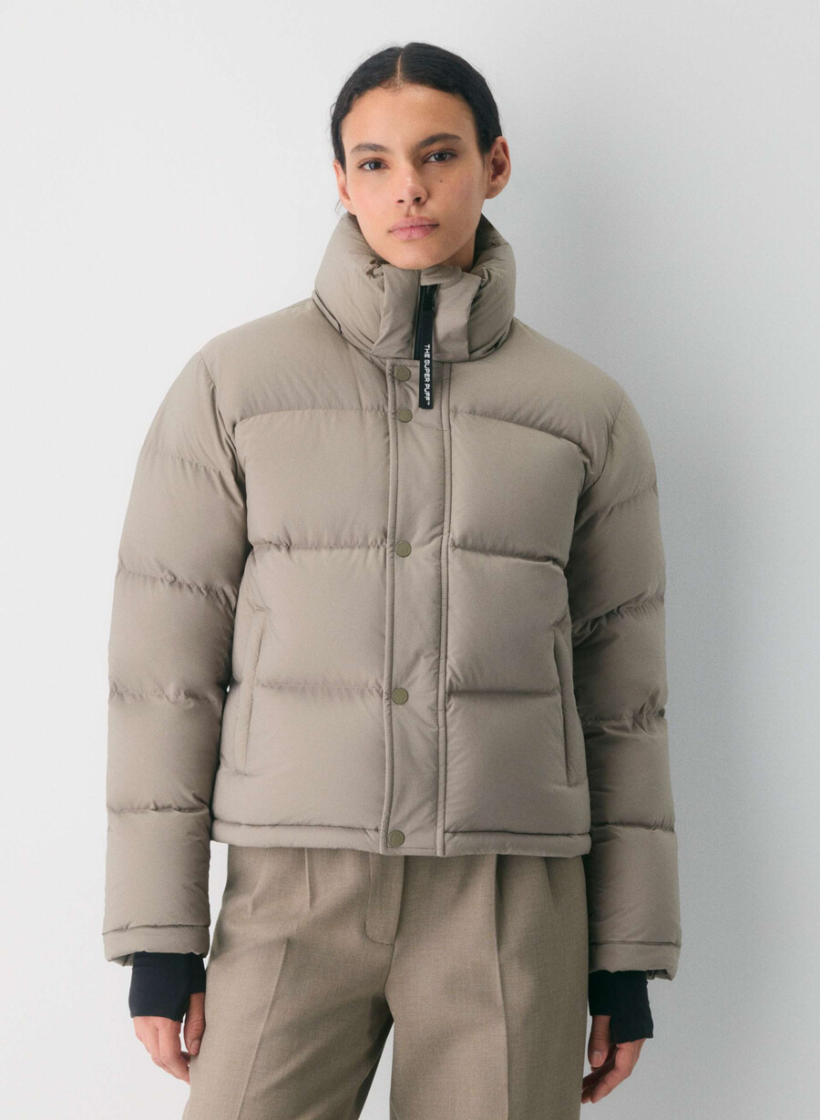 the super puff shorty - climatte modern taupe