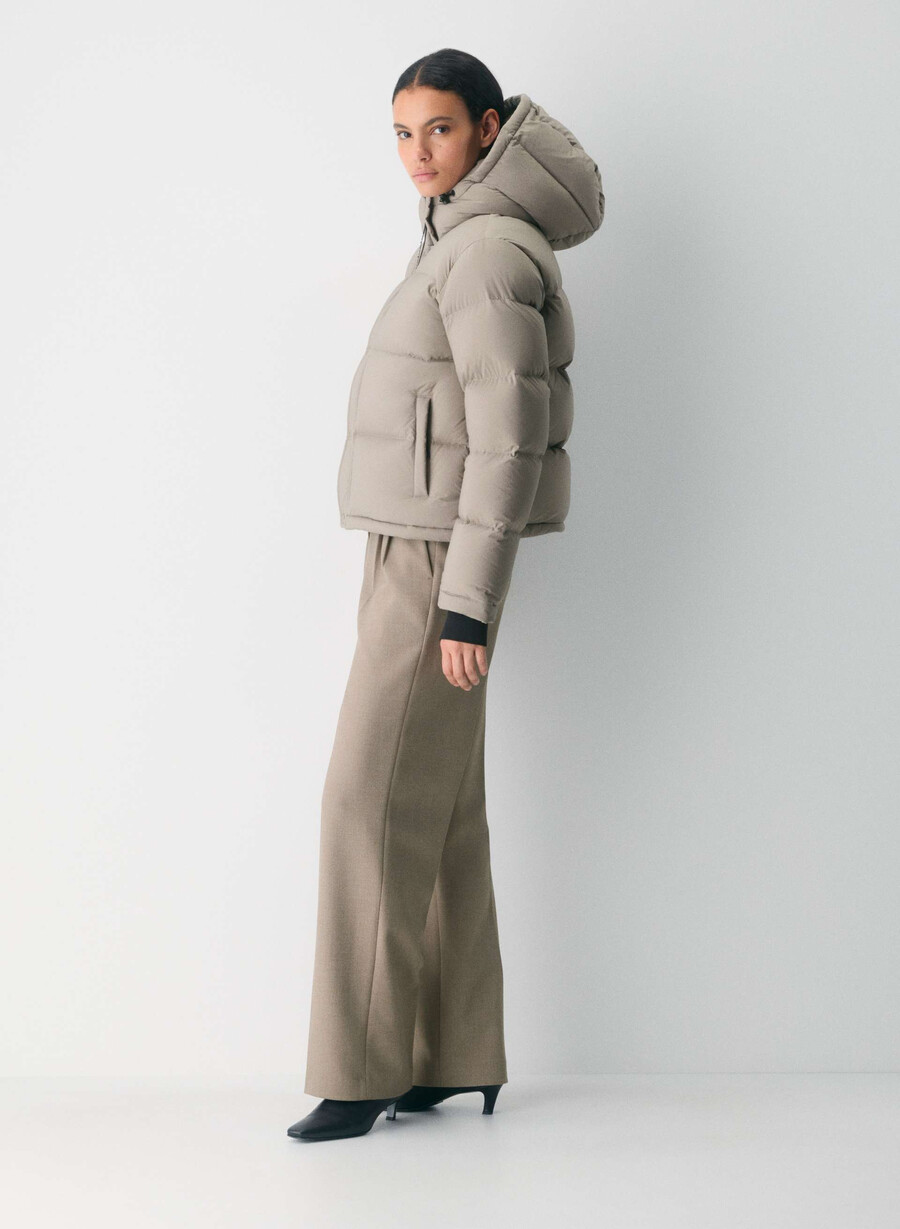 the super puff shorty - climatte modern taupe