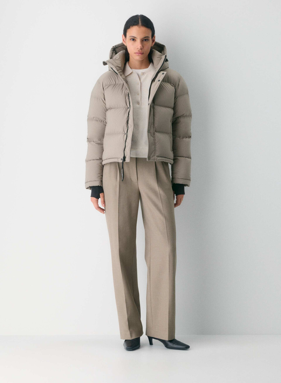 the super puff shorty - climatte modern taupe