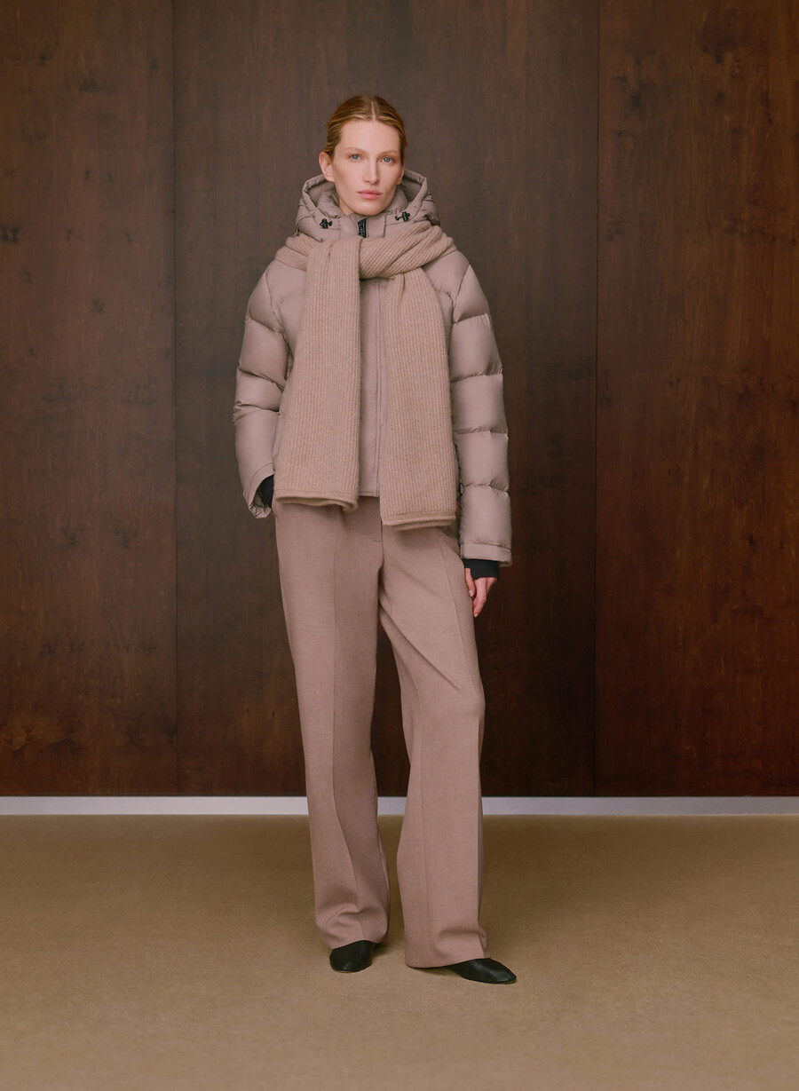 the super puff shorty - climatte modern taupe