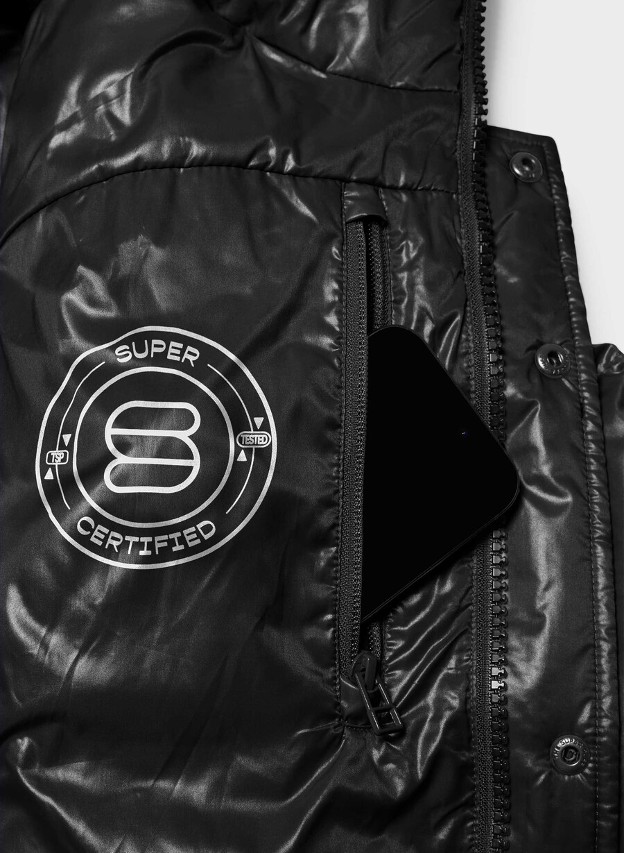 the super puff shorty – hochglanz schwarz
