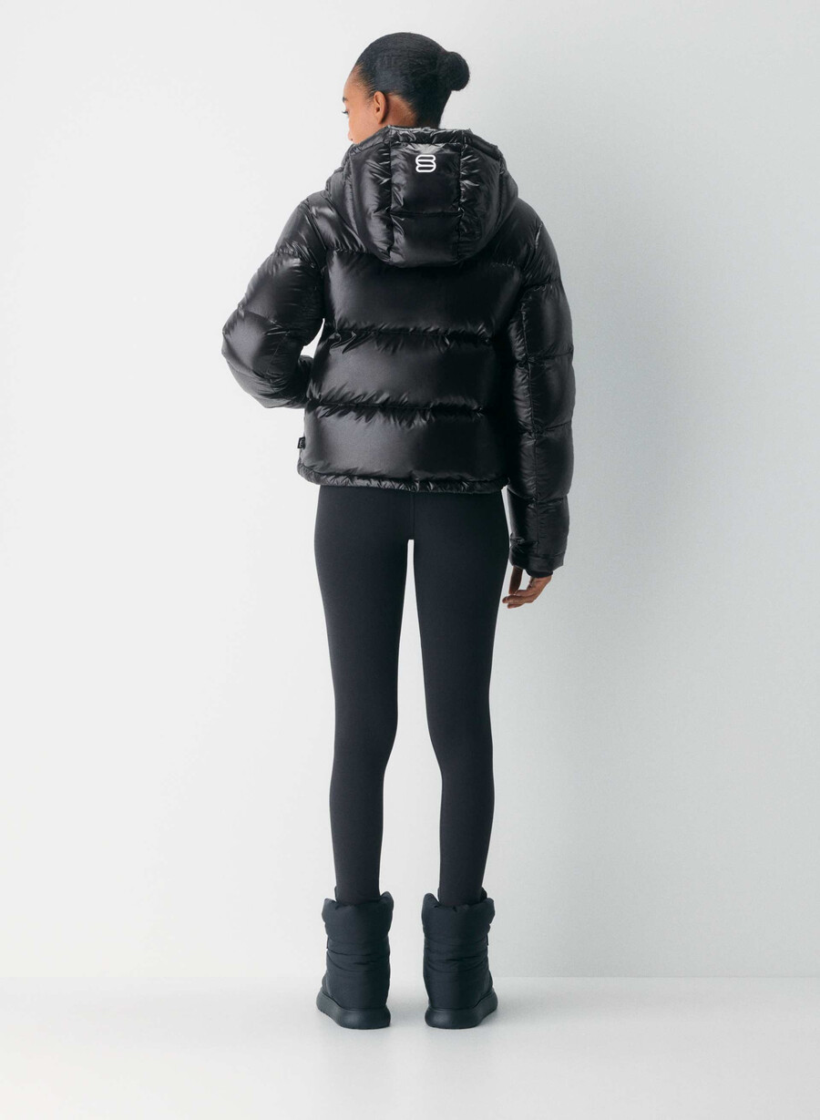 the super puff shorty – hochglanz schwarz
