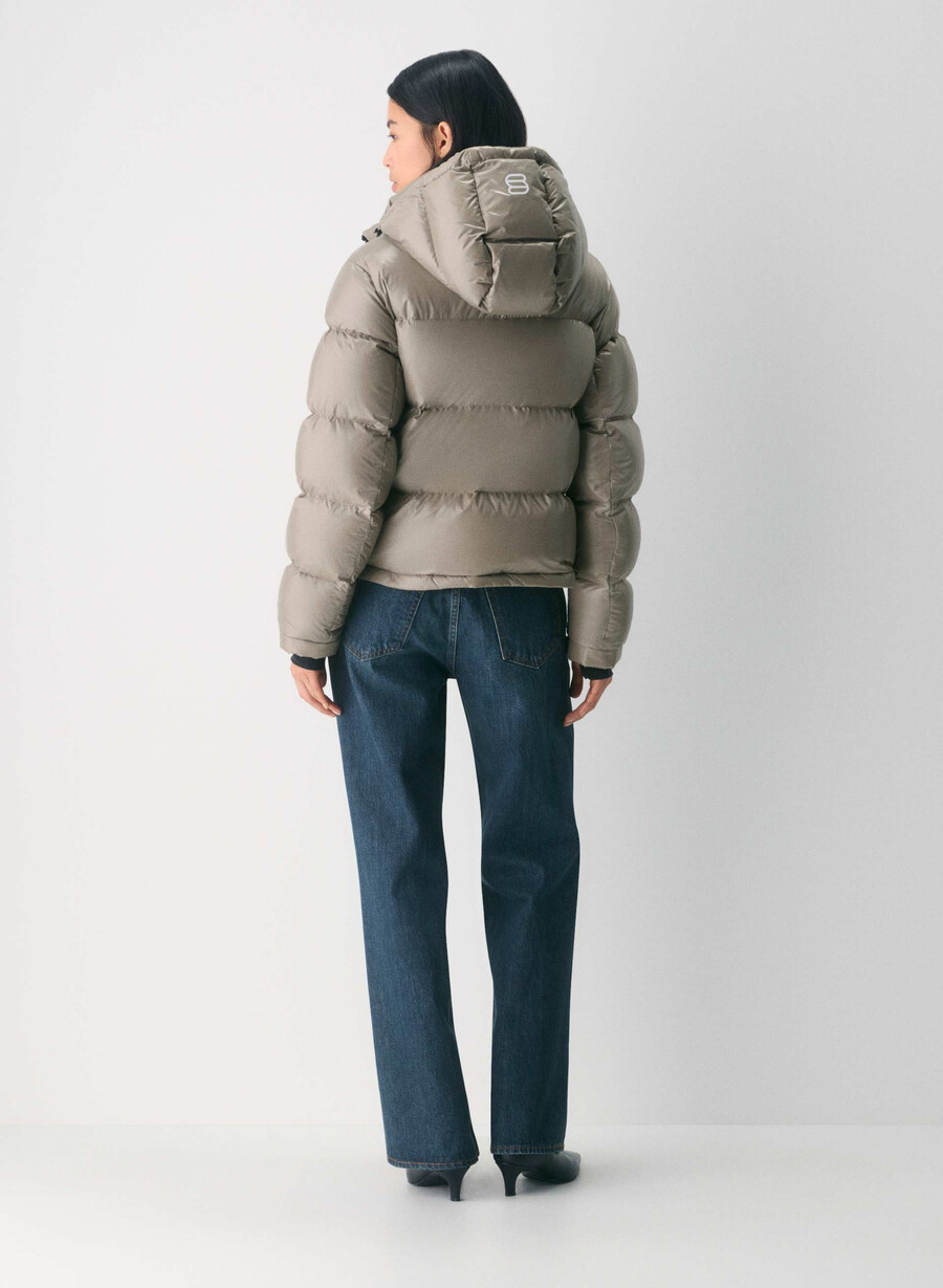 the super puff shorty - hochglänzendes modernes taupe