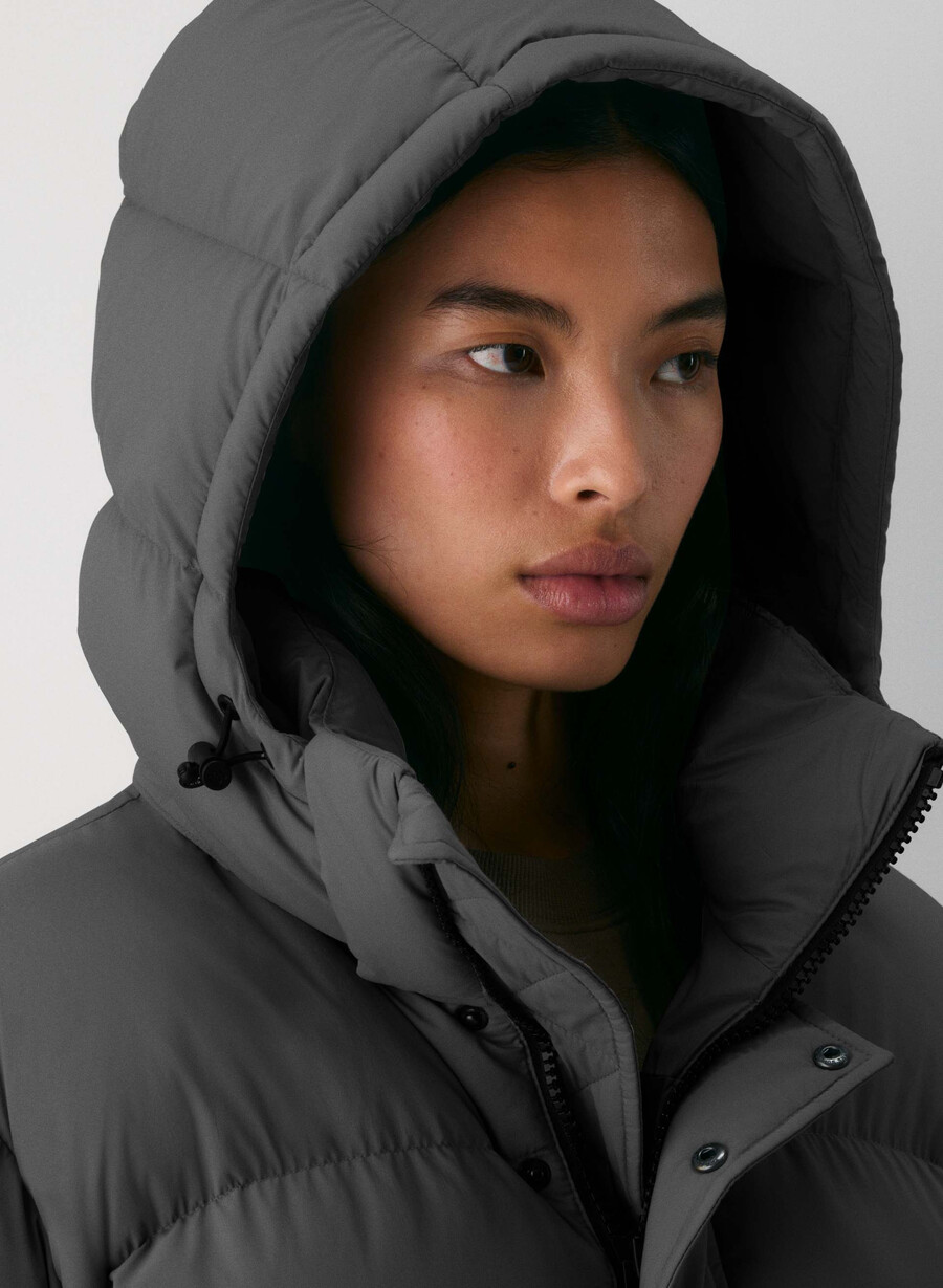 the super puff mid - climatte black