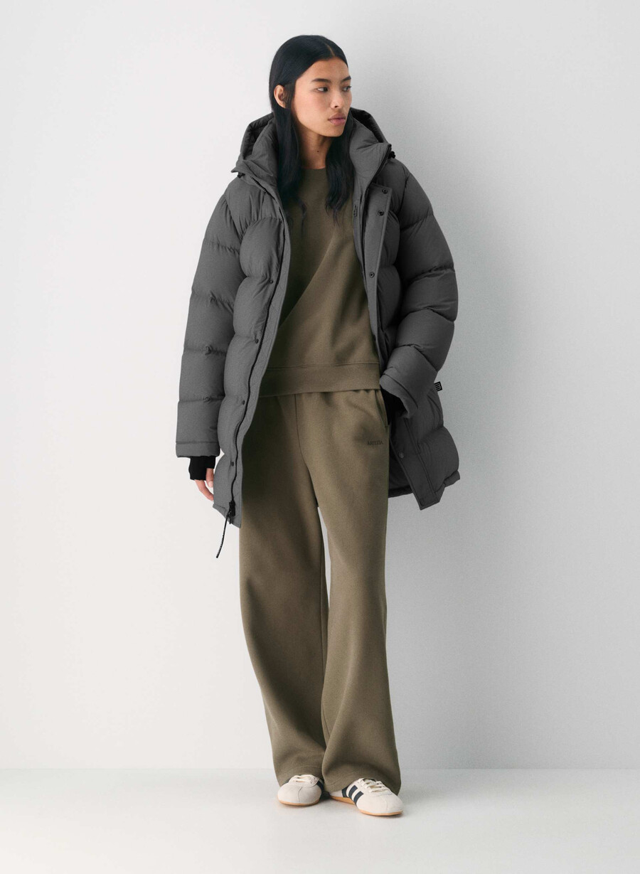 the super puff mid - climatte black