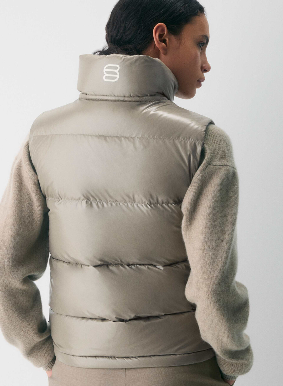 die super puff weste – hochglänzendes modernes taupe