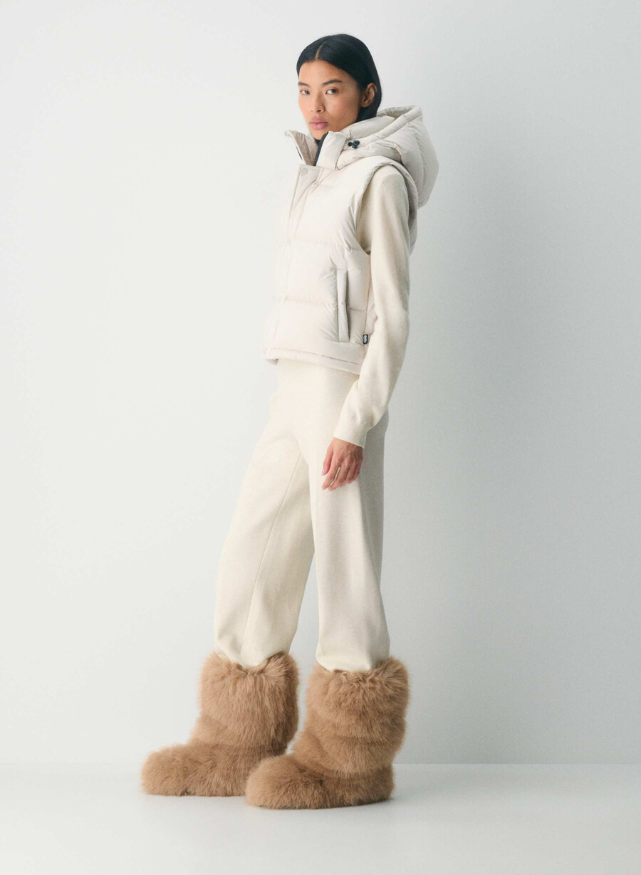 the super puff shorty vest - climatte matte pearl