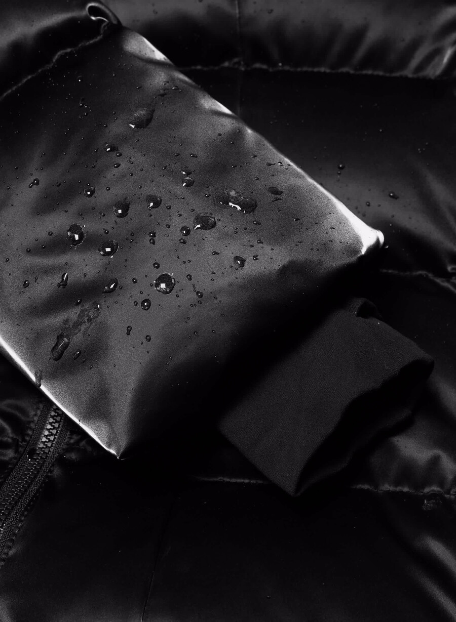 der supersnug puff - liquid shine schwarz