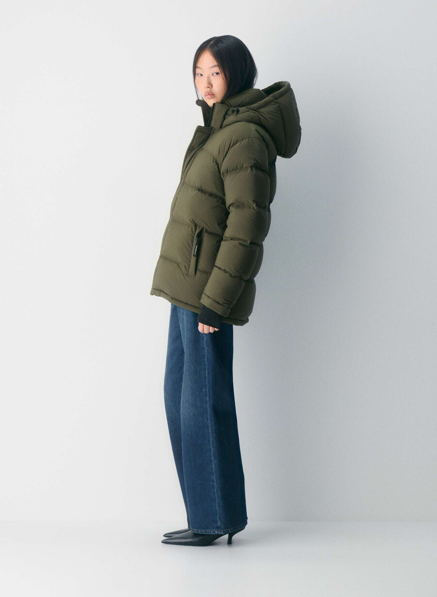 the super puff climatte dark olive