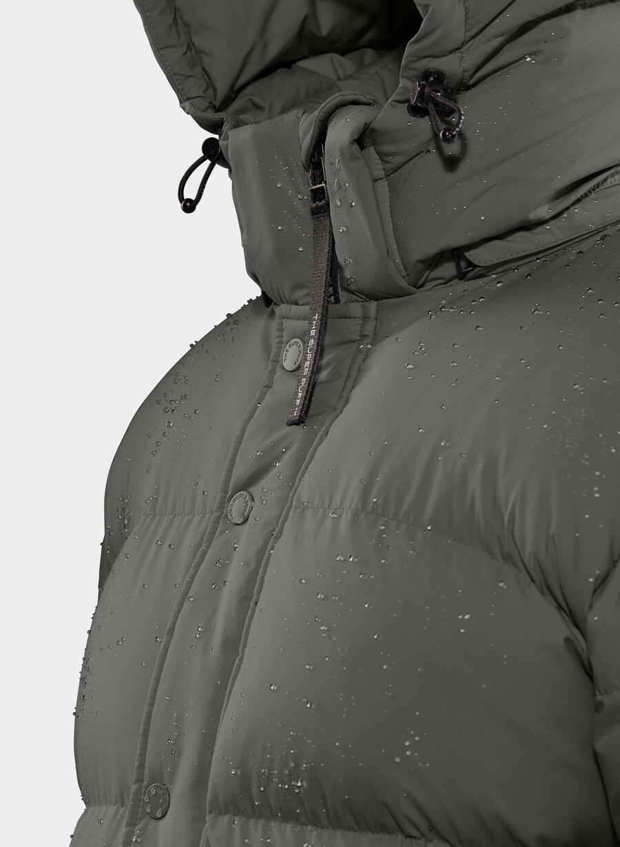the super puff long - climatte coal grey