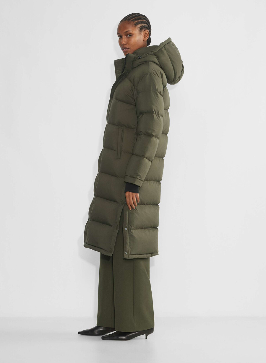 the super puff long - climatte dark olive