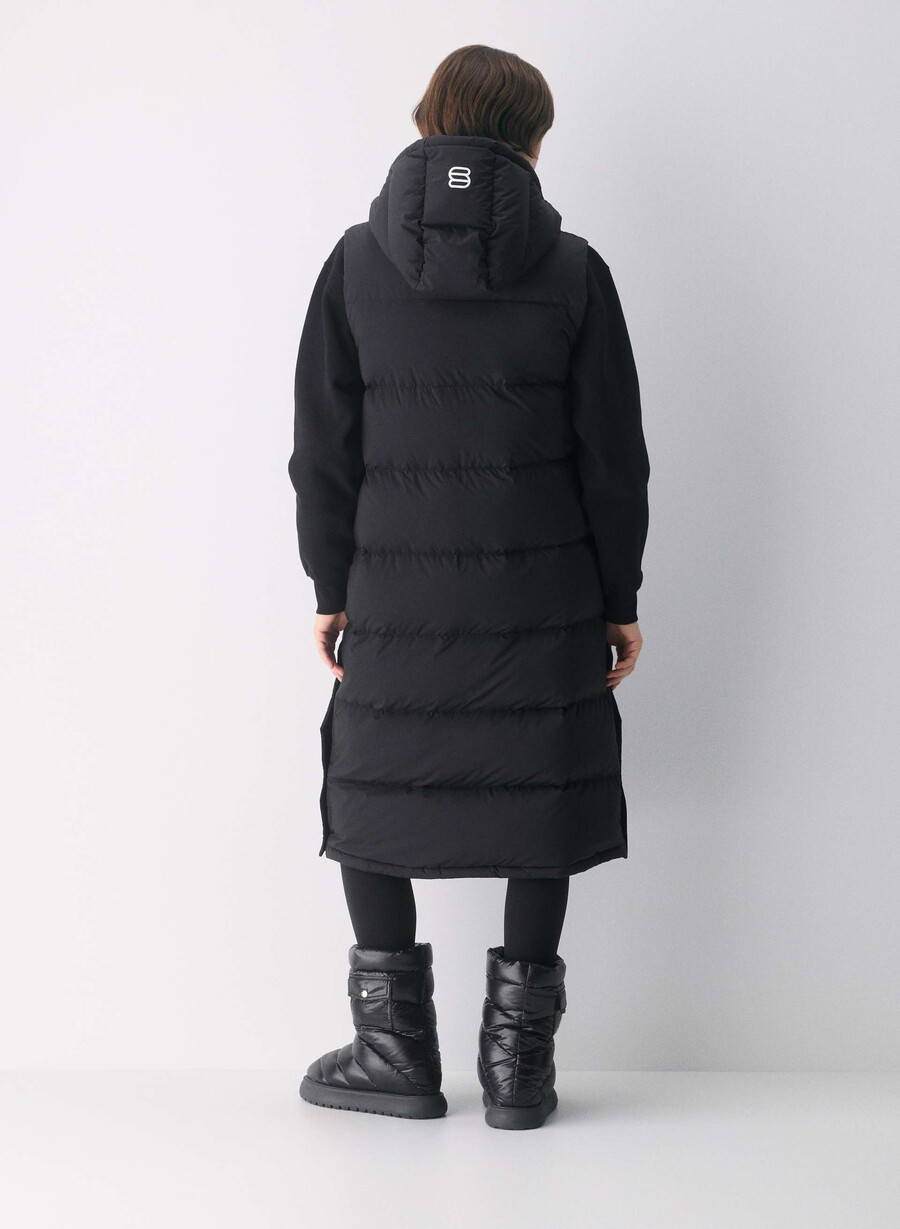 the super puff long vest - climatte black