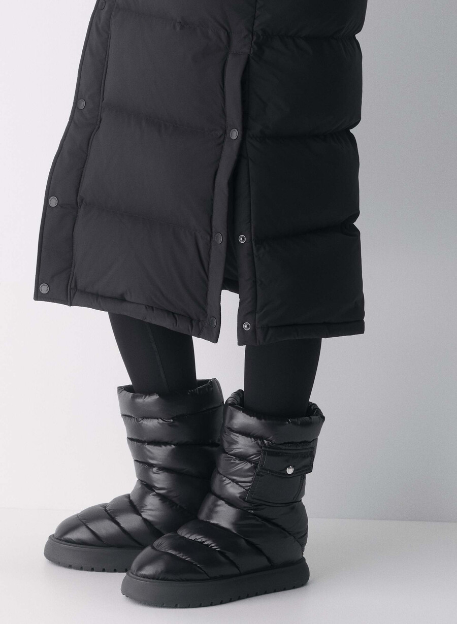 the super puff long vest - climatte black