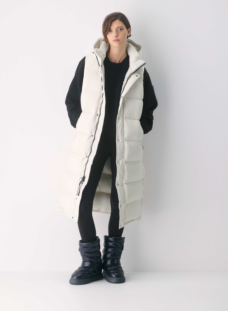 the super puff long vest - climatte matte pearl