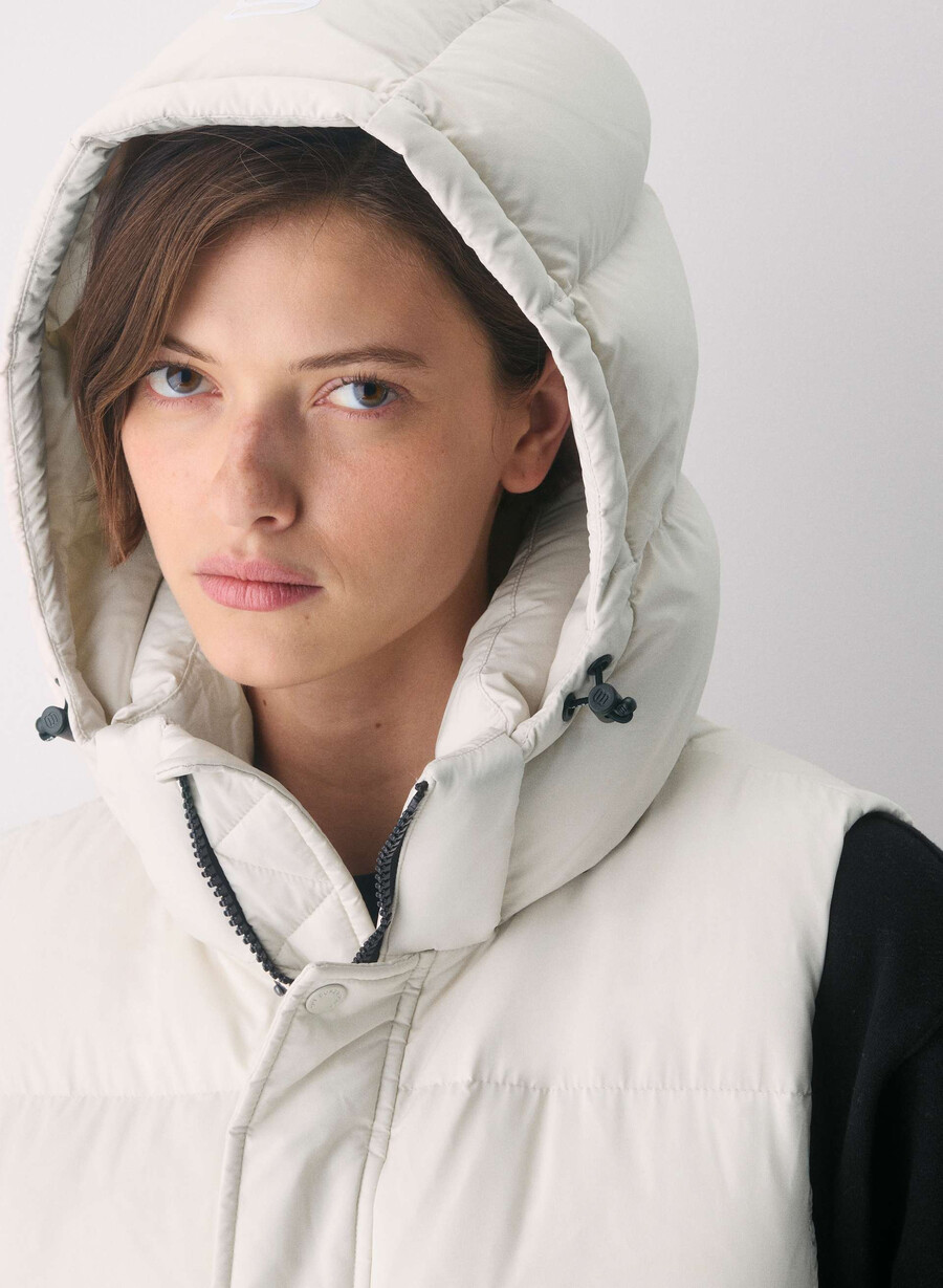 the super puff long vest - climatte matte pearl