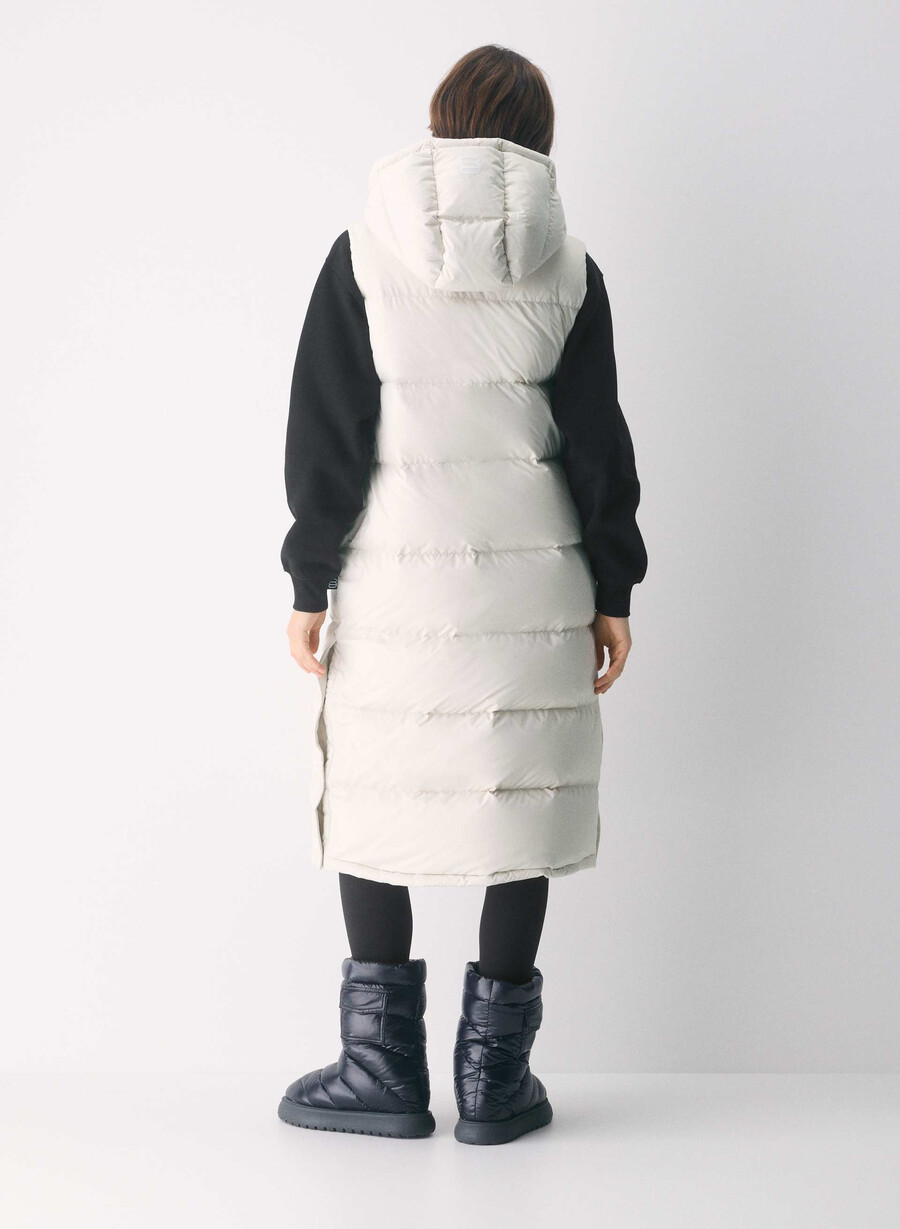 the super puff long vest - climatte matte pearl