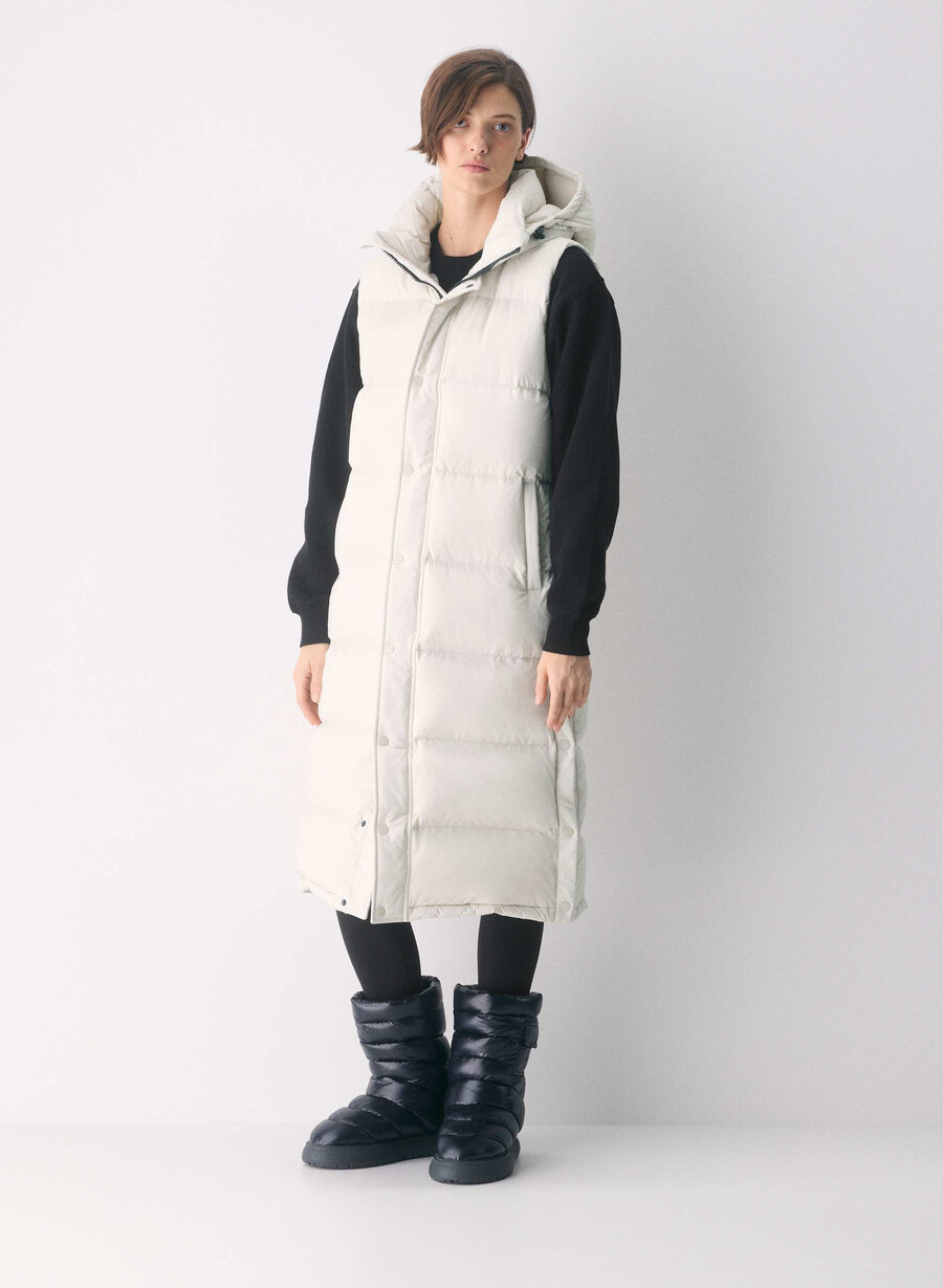 the super puff long vest - climatte matte pearl