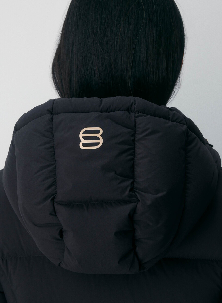 supersnug puff long – climatte schwarzglÄnzendes gold